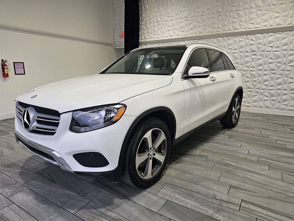 2016 Mercedes-Benz GLC GLC300 photo 3