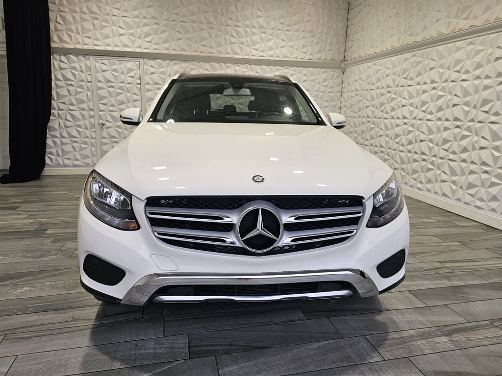 2016 Mercedes-Benz GLC GLC300 photo 2