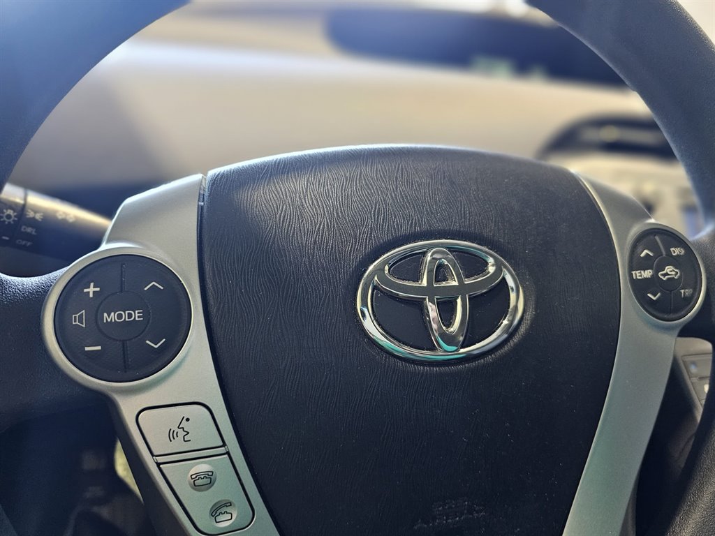 2014 Toyota Prius Two photo 6