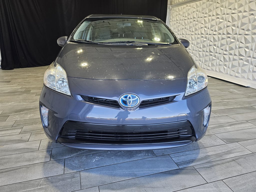 2014 Toyota Prius Two photo 15