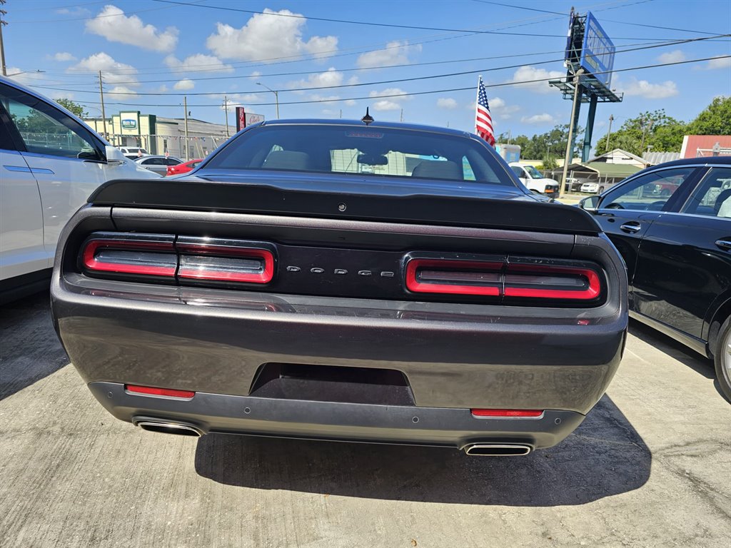 2022 Dodge Challenger SXT photo 16