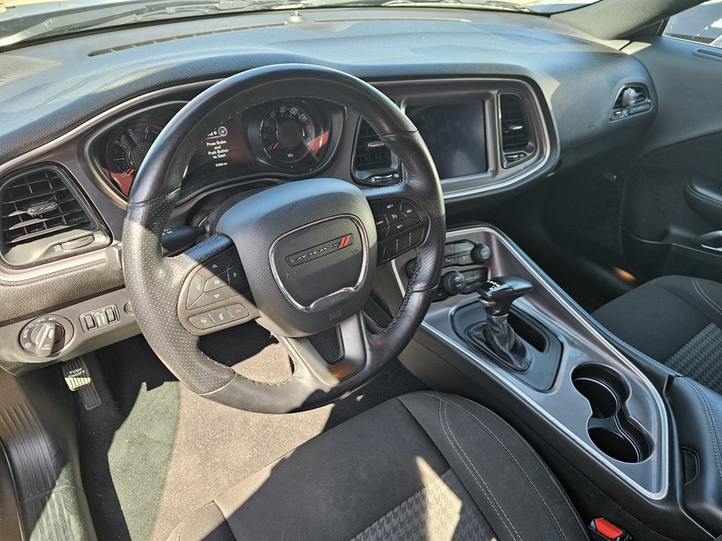 2022 Dodge Challenger SXT photo 10