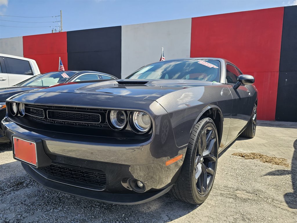 2022 Dodge Challenger SXT photo 17