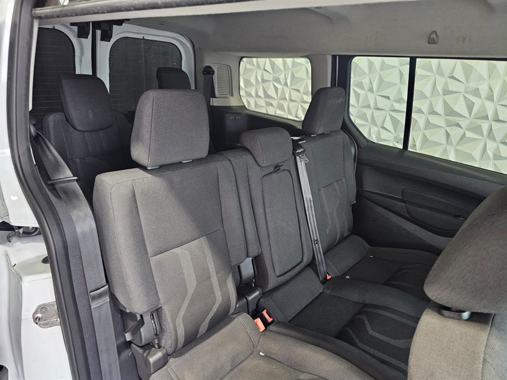 2015 Ford Transit Connect XLT photo 17