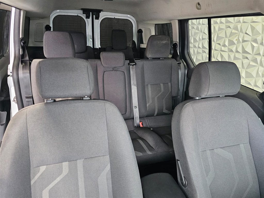 2015 Ford Transit Connect XLT photo 23