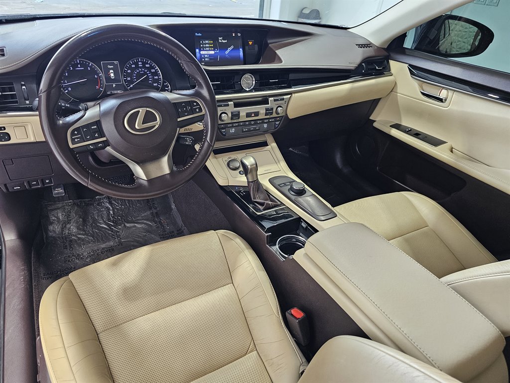 2016 Lexus ES 350 photo 7