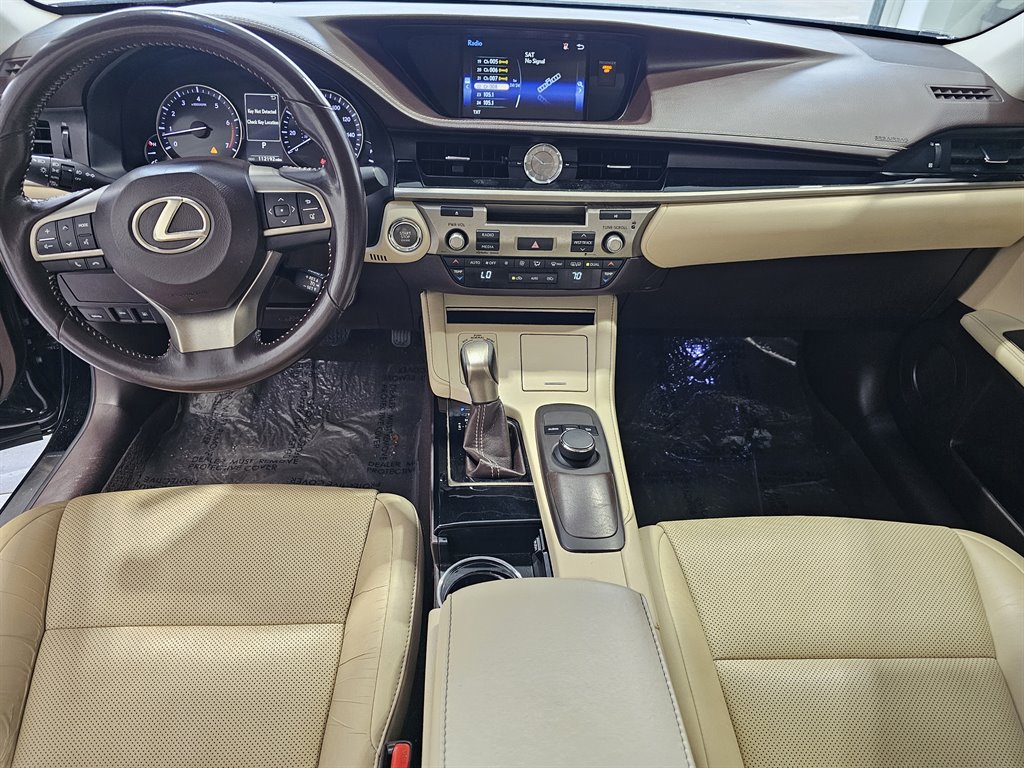 2016 Lexus ES 350 photo 8