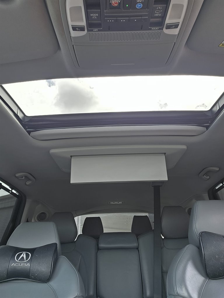 2015 Acura MDX Advance and Entertainment Package photo 15