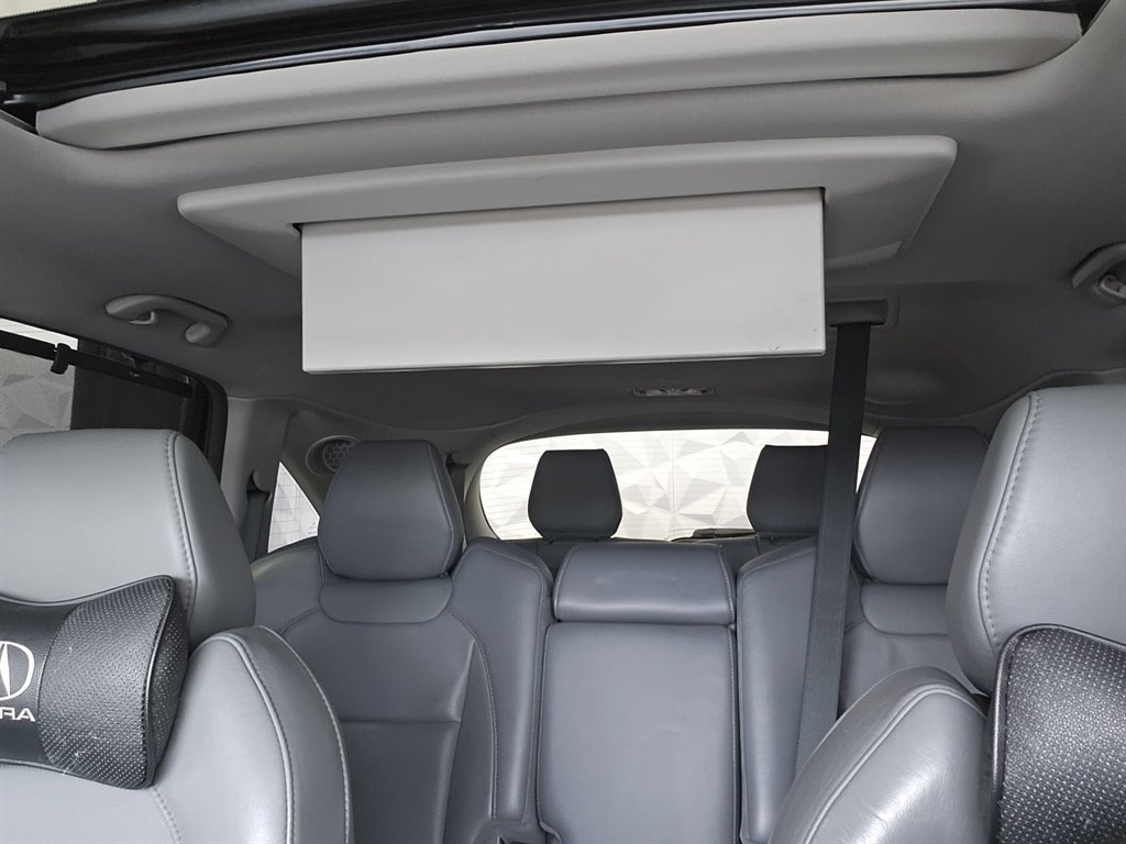 2015 Acura MDX Advance and Entertainment Package photo 24