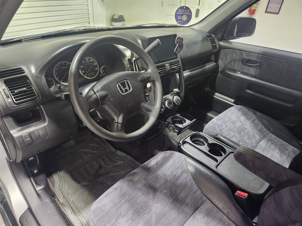 2002 Honda CR-V LX photo 16