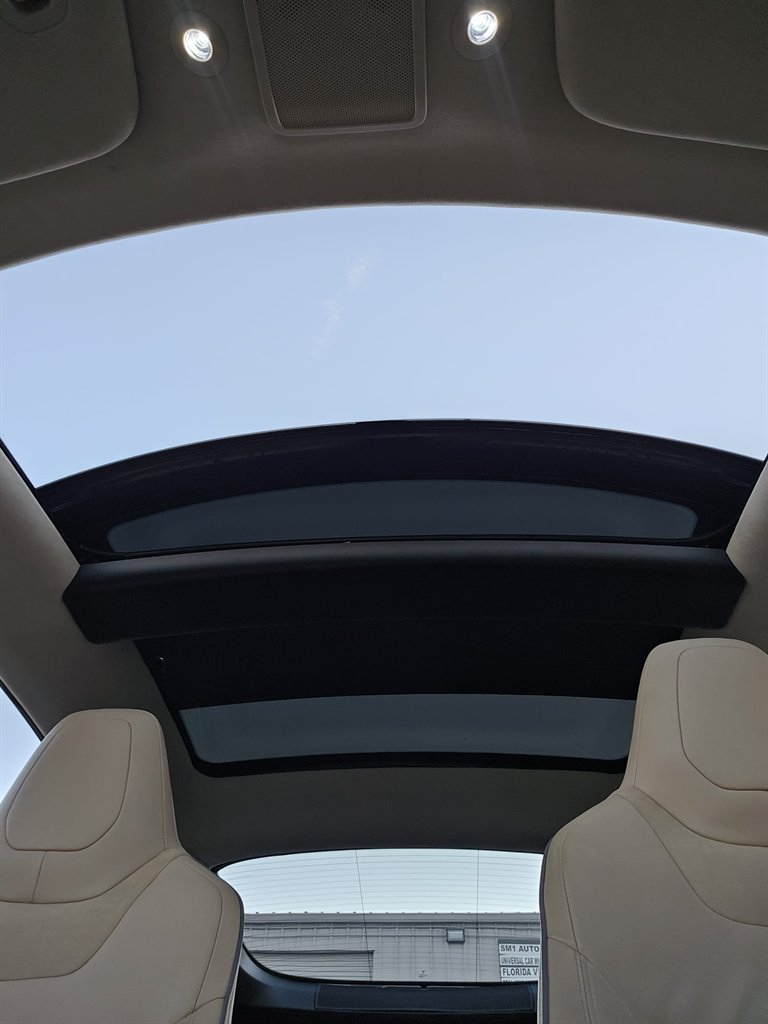 2012 Tesla Model S S photo 25