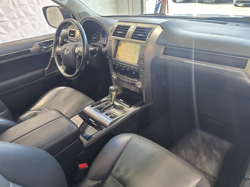 2017 Lexus GX Base - Photo 17